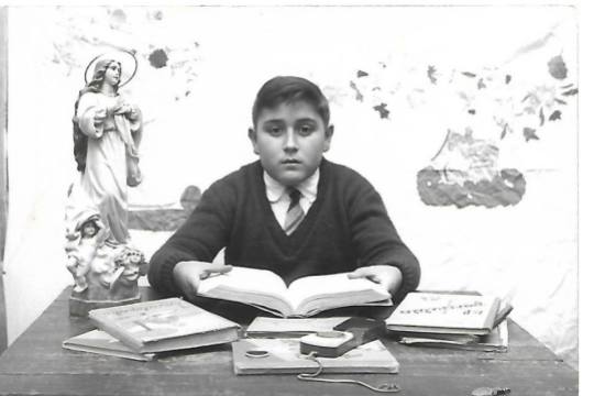 Joaquín Brotóns, en el: “Colegio Sagrado Corazón”, en Valdepeñas. Hacia, 1963-65.