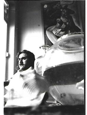 Foto de 1981, J. Brotóns en su estudio, en casa de sus padres, en Valdepeñas. Foto: José Luis Campos Lérida.