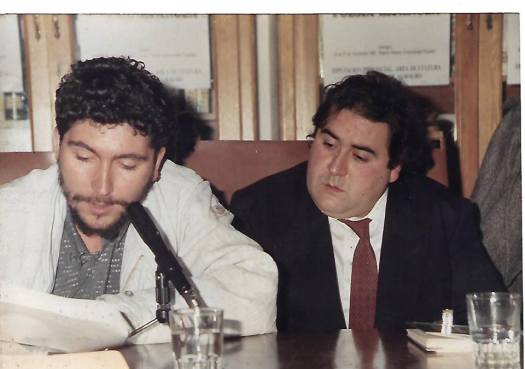 Pedro A. González Moreno y Joaquín Brotóns, en el:"V Encuentro de Poesía Española", celebrado en el Palacio de los Fúcares (Universidad Popular), en Almagro, el 26/11/1987.
