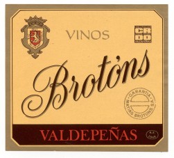 Etiqueta utilizada en los años 70 y 80 del pasado siglo, en botellas de tres cuartos de litro de vino tinto, en las desaparecidas bodegas familiares "Matías Brotóns, S.A.", de Valdepeñas (Castilla-La Mancha). Spain.